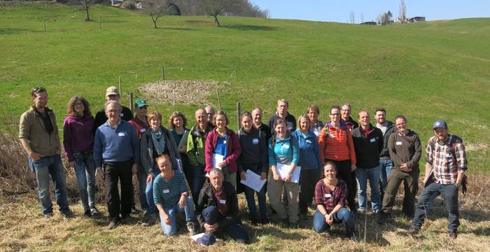 Frisch ausgebildete Quellforscherinnen und -forscher