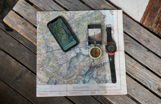 Karte und Kompass